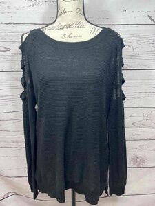 Zenana Outfitters Black‎ Large Cut Out Sleeve Sweater Top